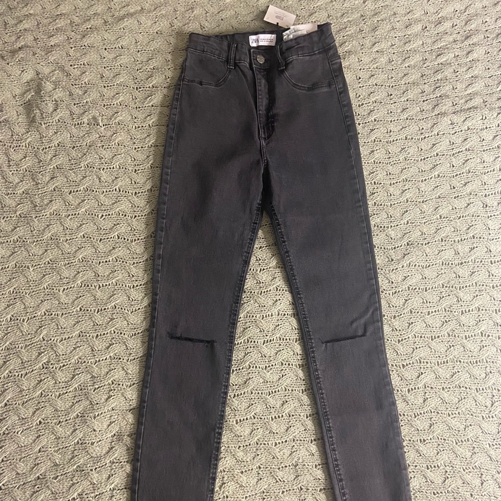 Brand New ZARA Super Elastic Jeans